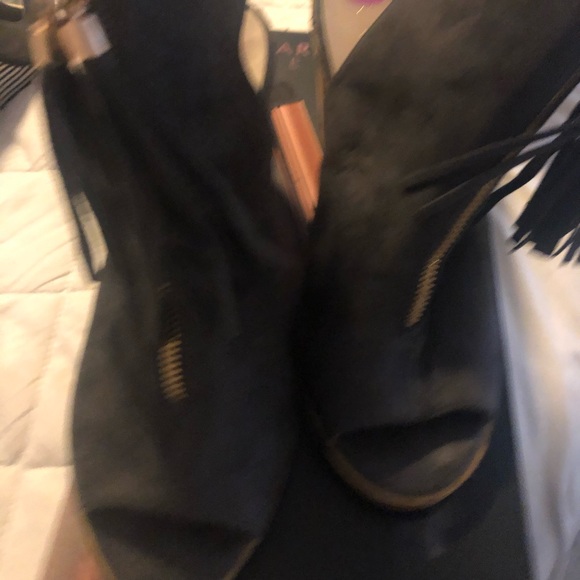 Peek a boo dark gray Sandles - Picture 6 of 11